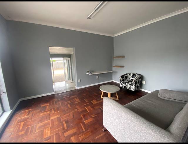 350M² BUILDING FOR SALE IN MILNERTON CENTRAL